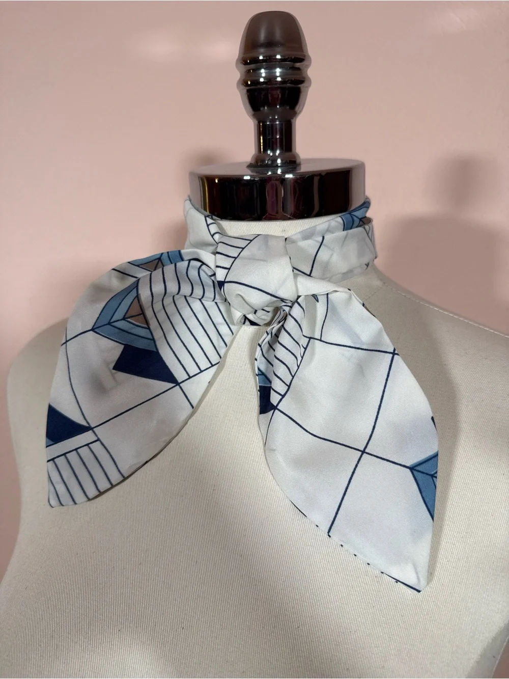 Vintage 1960's Retro Art deco blue white geometric Nautical Bow neck scarf crava